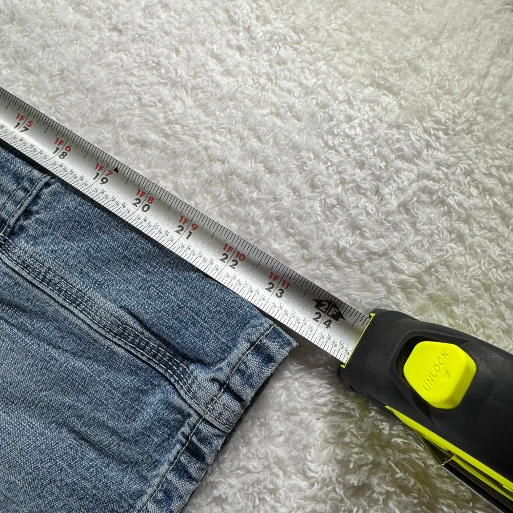 Vintage Levis Silver Tab Light Wash Denim Baggy Carpenter Shorts Size 36 x 11